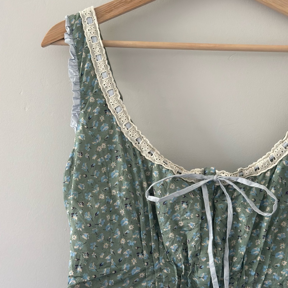 Christy Dawn Green Floral Dress with Lace Detail - Picture 3 of 6